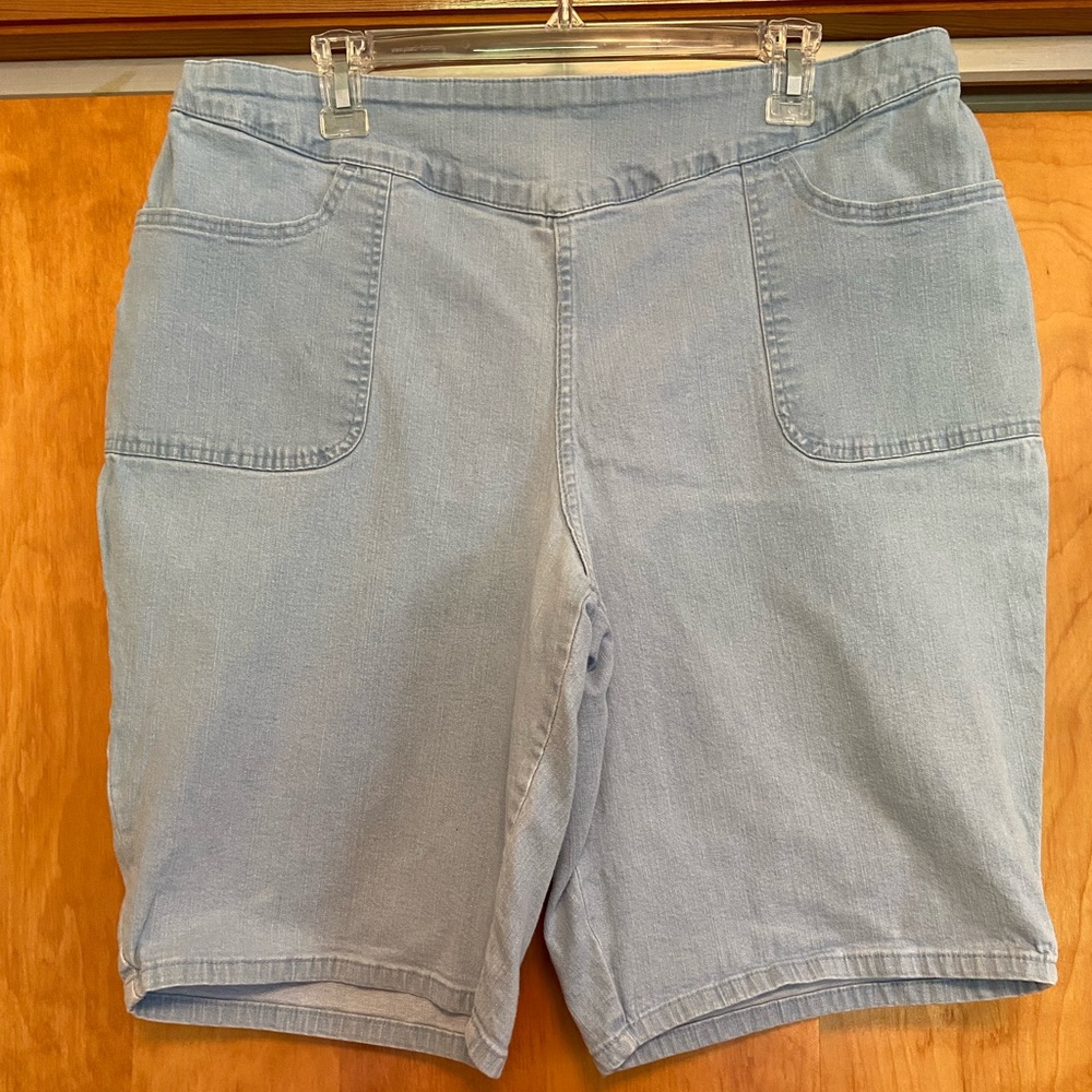Denim & Co. Denim Elastic Waist Shorts - Size 1X
